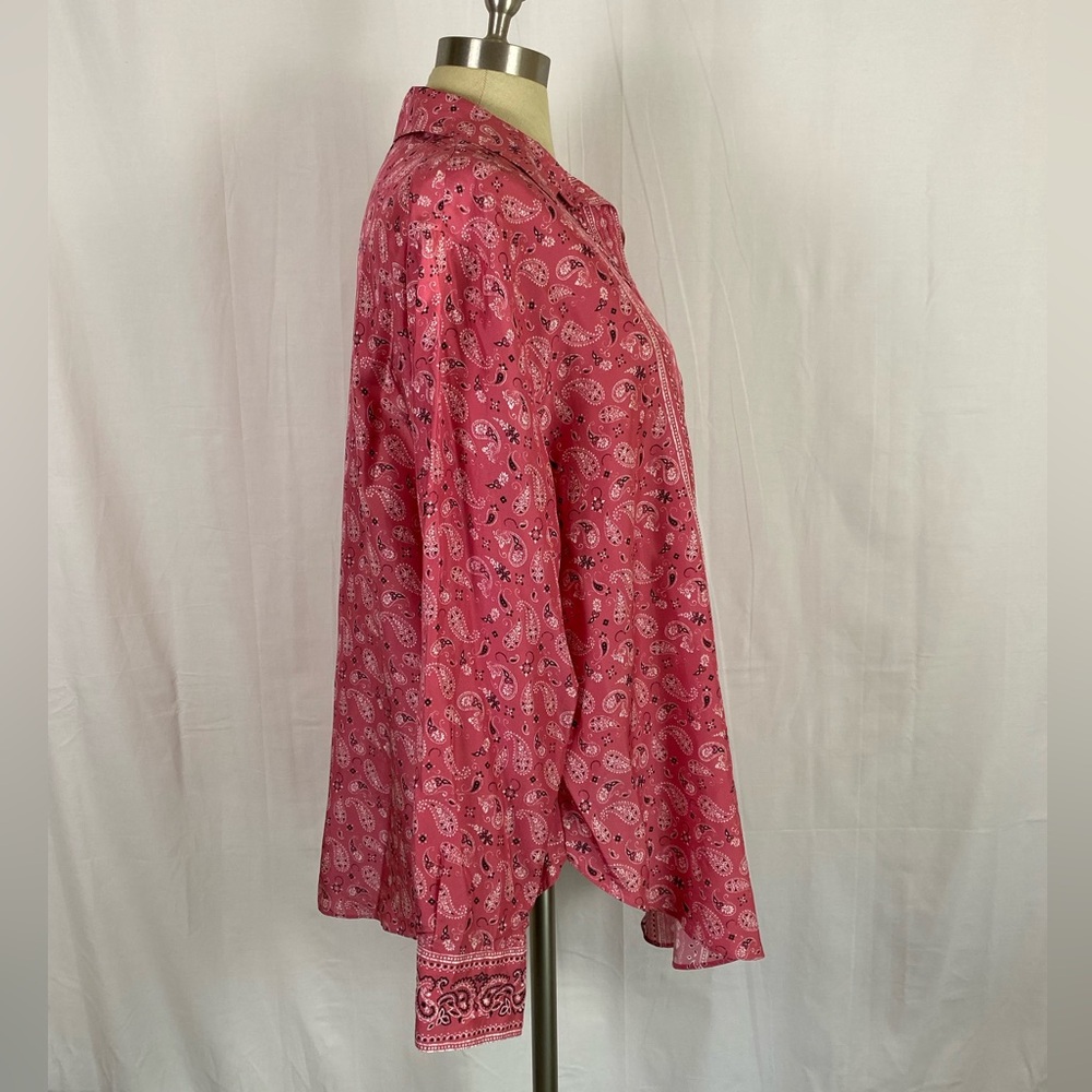 Go by GoSilk Pink Paisley Button-Up Blouse - Picture 5 of 9